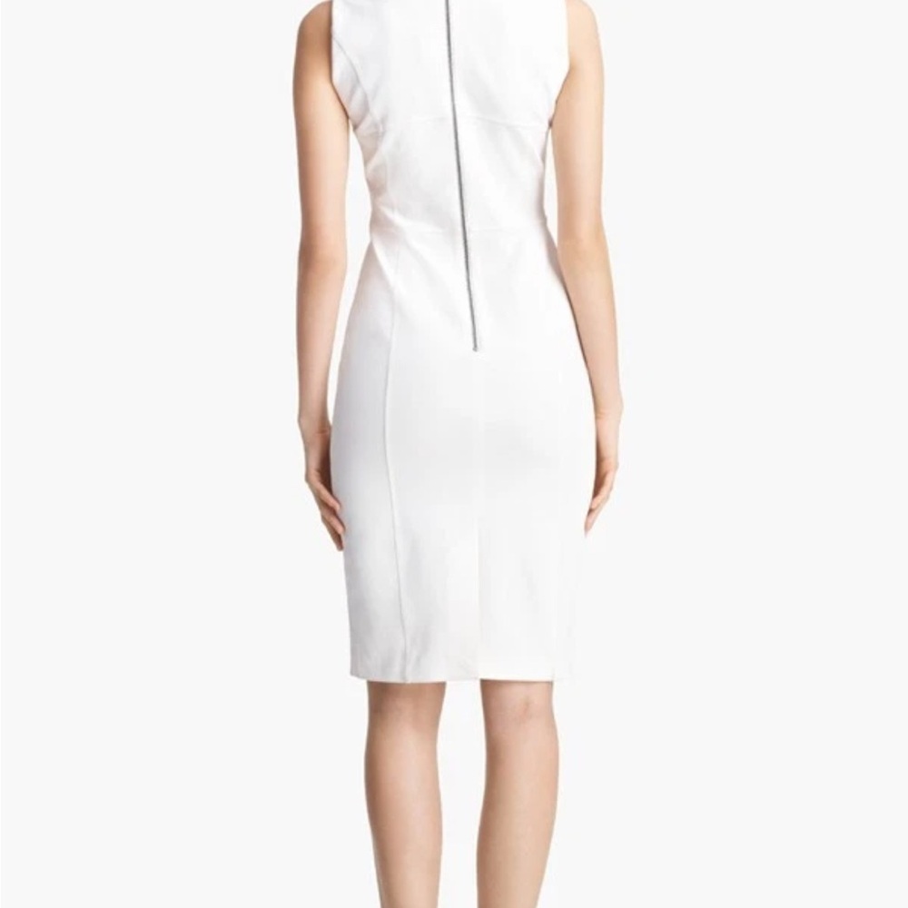 Burberry White Dress with Black Trim - Picture 5 of 16